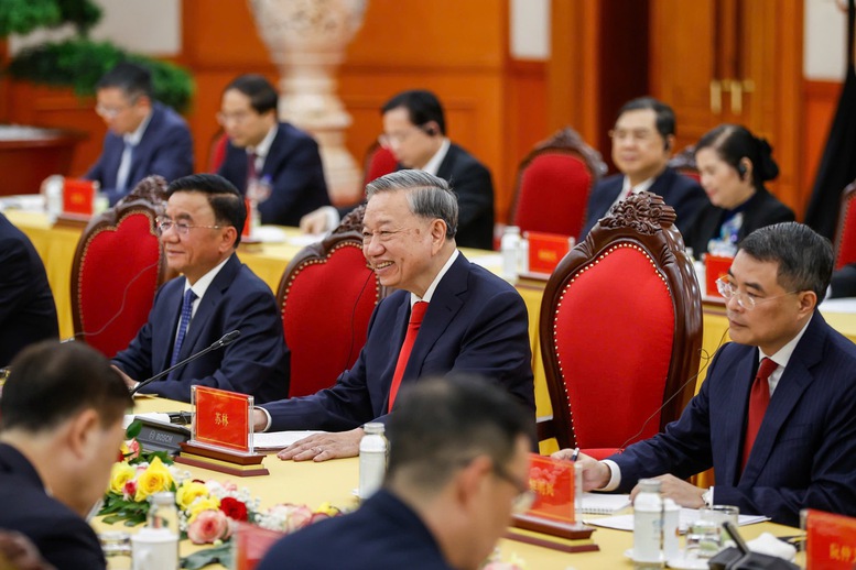 Tổng Bí thư Tô Lâm hội đàm với Tổng Bí thư, Chủ tịch nước Trung Quốc Tập Cận Bình 9 tbt tl hoi dam tcb 2