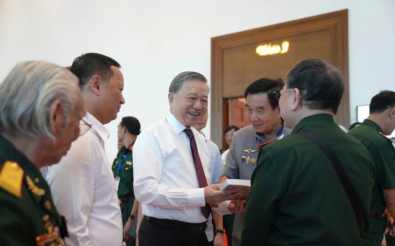 Nước Việt Nam là một, dân tộc Việt Nam là một 6 tbt to lam gap mat