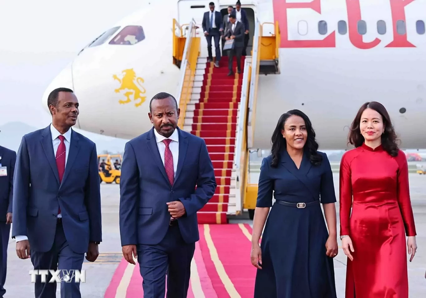 Thủ tướng Ethiopia và Phu nhân đến Hà Nội, bắt đầu thăm chính thức Việt Nam 5 thu tuong ethiopia va phu nhan den ha noi bat dau chuyen tham chinh thuc viet nam 20250414205618