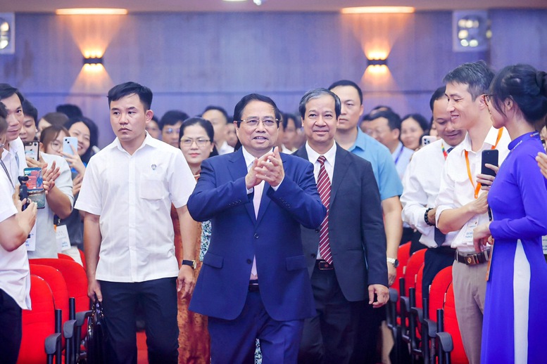 Thủ tướng: 'Thần tốc táo bạo' để đưa Việt Nam trở thành trung tâm đổi mới sáng tạo 16 tt pmc ngay hoi khoi nghiep qg