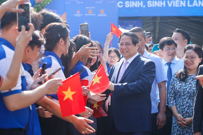 Thủ tướng: 'Thần tốc táo bạo' để đưa Việt Nam trở thành trung tâm đổi mới sáng tạo 26 tt tu hao