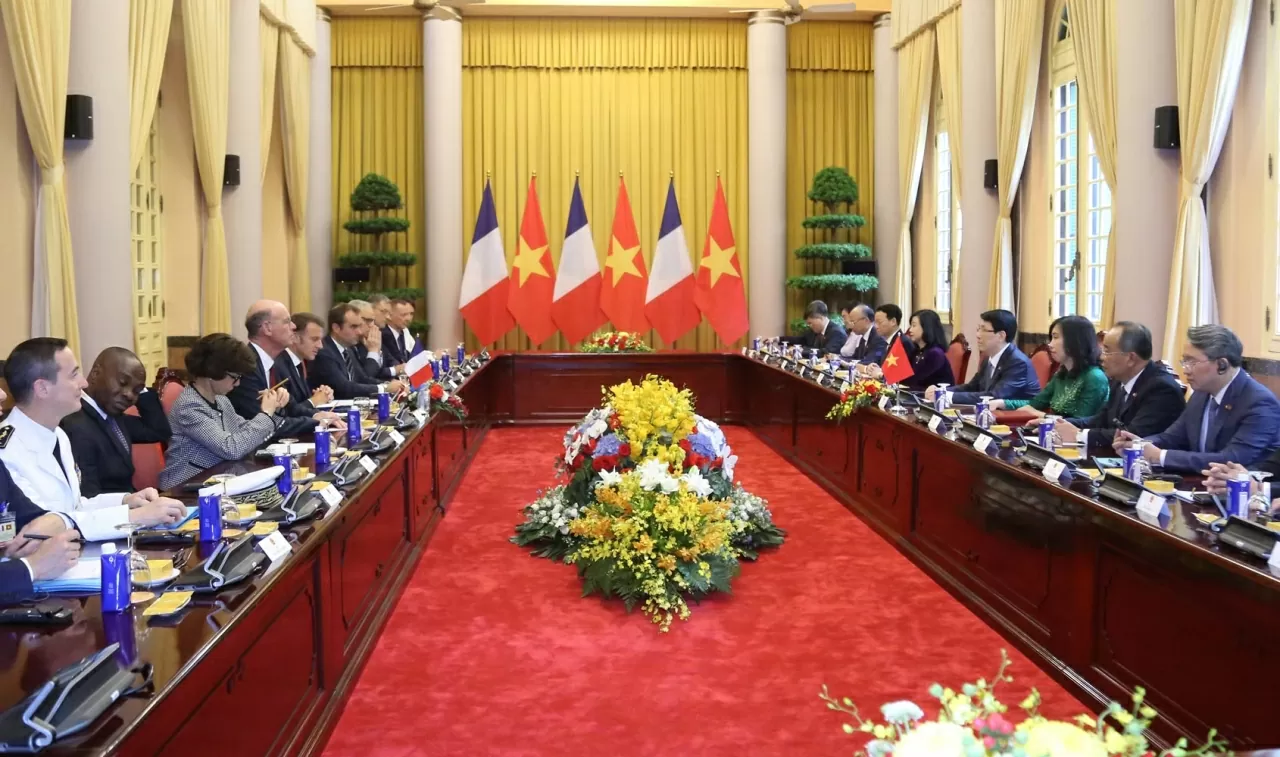 Chủ tịch nước Lương Cường chủ trì Lễ đón Tổng thống Pháp Emmanuel Macron thăm cấp Nhà nước tới Việt Nam 21 chu tich nuoc luong cuong chu tri le don tong thong phap 8