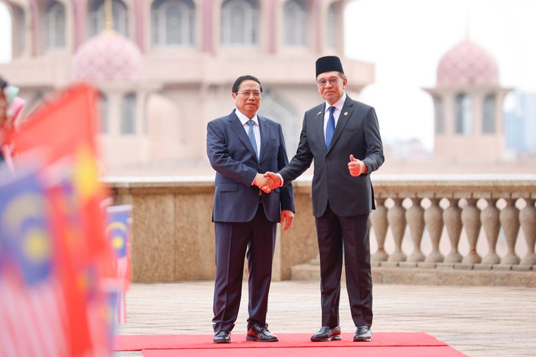 Thủ tướng Phạm Minh Chính hội đàm với Thủ tướng Malaysia 9 hoi dam voi thu tuong malaysia