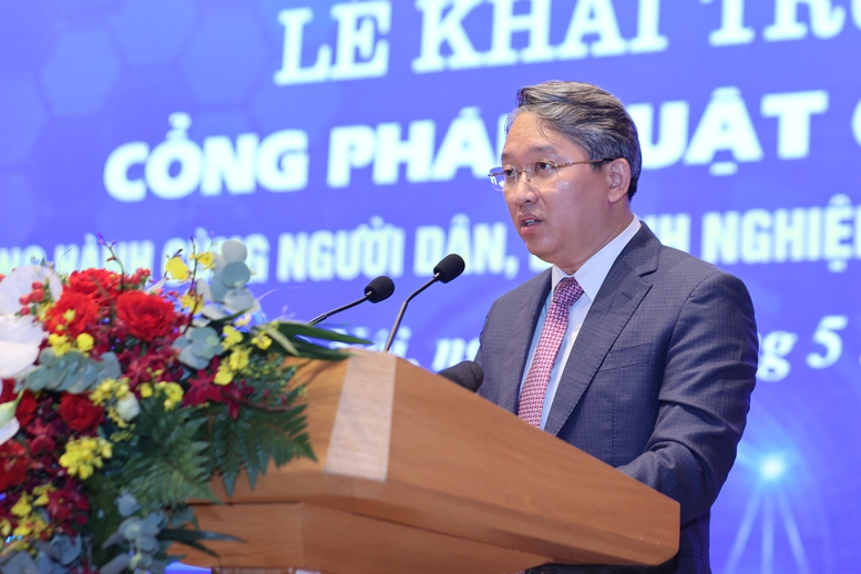 Thủ tướng Phạm Minh Chính khai trương Cổng Pháp luật quốc gia 13 khai truong cong phap luat quoc gia 5