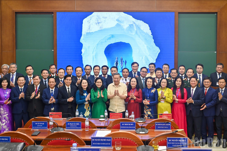 "Xây dựng đội ngũ cán bộ đủ năng lực đưa đất nước bước vào kỷ nguyên mới" 6 xay dung doi ngu can bo du nang luc 2