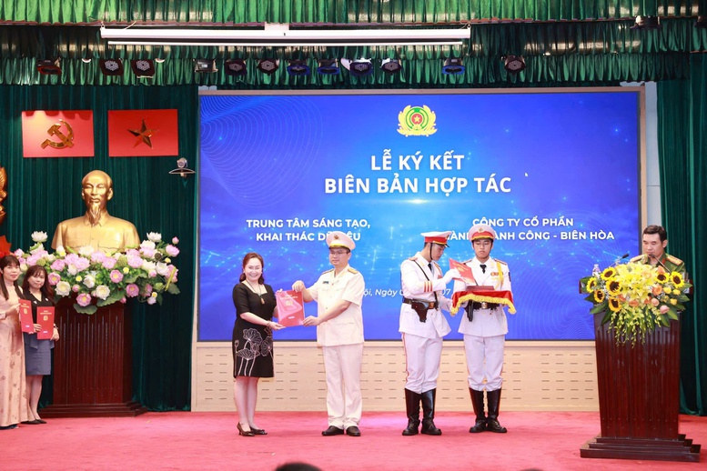 Agris hợp tác cùng Trung tâm Sáng tạo, khai thác dữ liệu phát triển hạ tầng dữ liệu nông nghiệp 2 agris hop tac cung trung tam sang tao khai thac du lieu phat trien ha tang du lieu nong nghiep