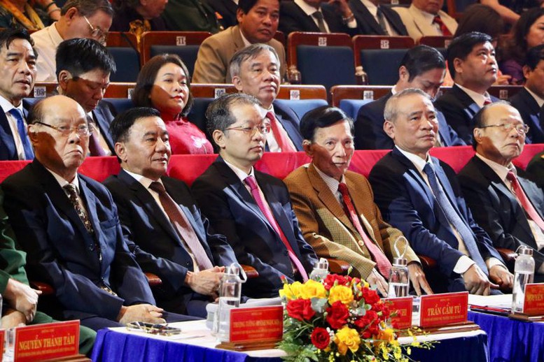 TỔNG THUẬT: Công bố nghị quyết, quyết định sáp nhập đơn vị hành chính, chỉ định nhân sự trên cả nước 43 cap nhat lien tuc cong bo nghi quyet quyet dinh sap nhap 10