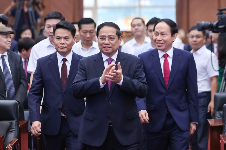 TỔNG THUẬT: Công bố nghị quyết, quyết định sáp nhập đơn vị hành chính, chỉ định nhân sự trên cả nước 38 cap nhat lien tuc cong bo nghi quyet quyet dinh sap nhap 5