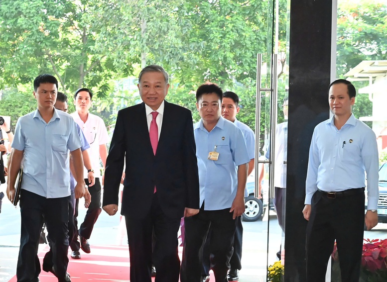 TỔNG THUẬT: Công bố nghị quyết, quyết định sáp nhập đơn vị hành chính, chỉ định nhân sự trên cả nước 33 cap nhat lien tuc cong bo nghi quyet quyet dinh sap nhap