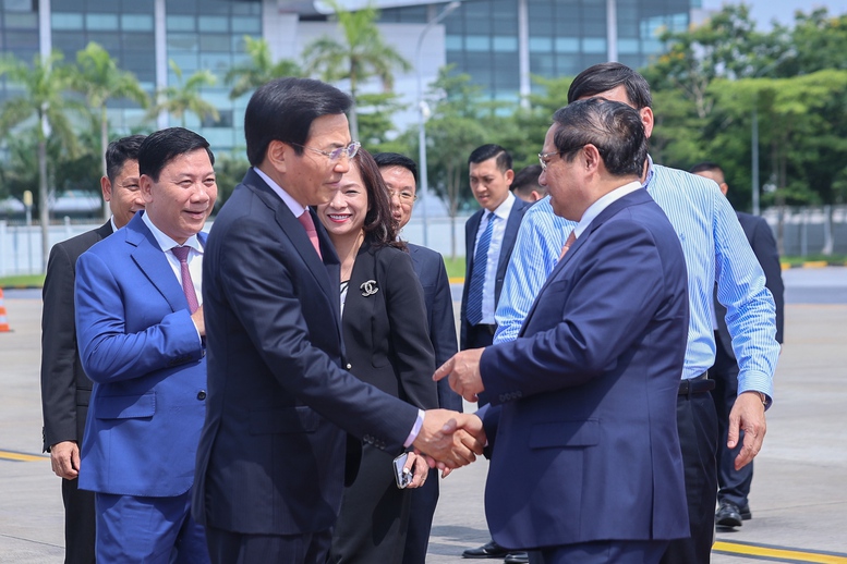 Thủ tướng lên đường dự Hội nghị Thượng đỉnh BRICS mở rộng và hoạt động song phương tại Brazil 5 thu tuong len duong du hoi nghi thuong dinh brics mo rong va hoat dong song phuong tai brazil 1